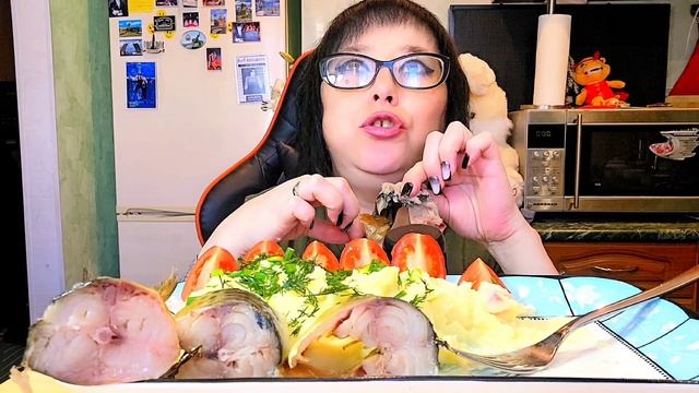 Мукбанг | Копчёная скумбрия с пюре | Обжор Асмр смотреть онлайн
