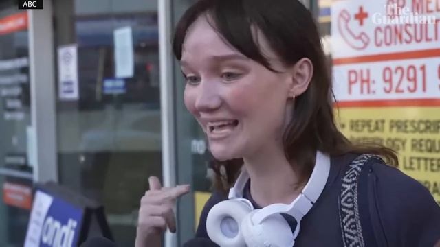 'I thought I was going to die': witnesses recount Westfield Bondi Junction stabbing смотреть онлайн