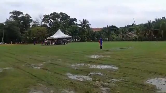 Lumba lari 200 meter sekolah ADIB смотреть онлайн