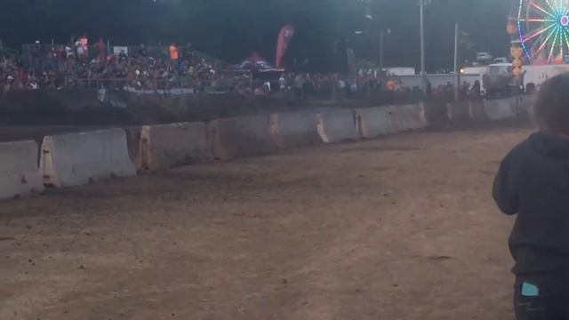 Bare Bones mora hill an hole 2016 смотреть онлайн