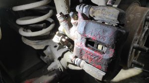 Разборка заднего тормозного суппорта Honda Civic 9