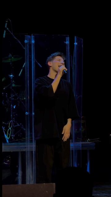 В любовь как в небо падаю! #top #shortsvideo #музыка #newmusic #эгромжан #music #russia смотреть онлайн