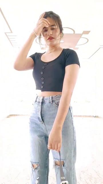 Must have high waist jeans from URBANIC | Trendy jeans from#urbanic #jeans #denims #urbanichaul смотреть онлайн