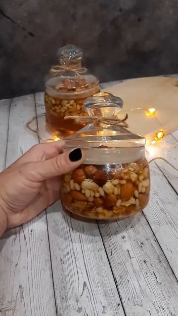 Орешки с мёдом 🍯🌰🥜 смотреть онлайн