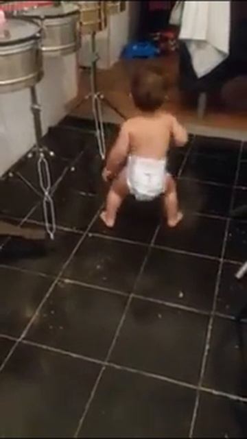 Поставиш лайк и подпишися на канал и нажмёте на колокольчик будет легендарная карта в креш рояле смотреть онлайн