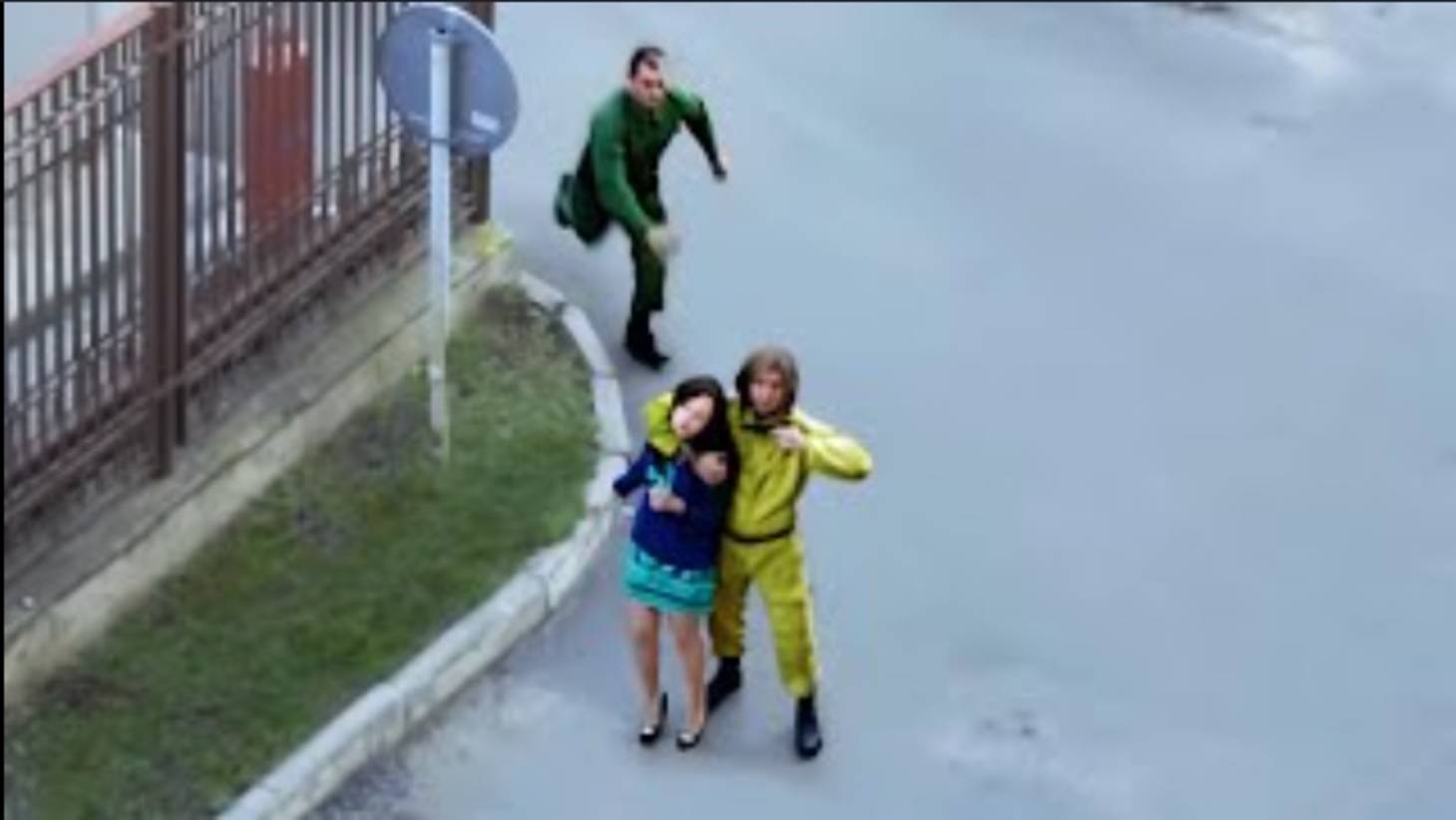 Герои, живущие среди нас не всегда носят плащи. Люди, которые спасают людей и имущество смотреть онлайн