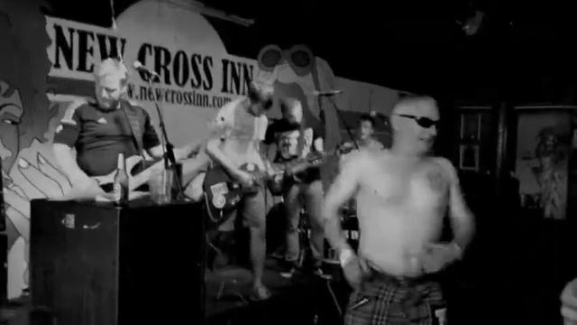 The Burnt Tapes - From My Gut (Live @ New Cross Inn) смотреть онлайн