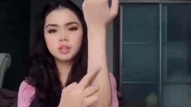 BELLA ASTILLAH KELIHATAN CANTIK DAN PUTIH DENGAN DEMICA смотреть онлайн