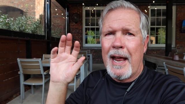 Emmet's Social Table - Eating at an Old NC Cotton Mill смотреть онлайн