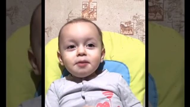 Упала шляпа, упала на пол..