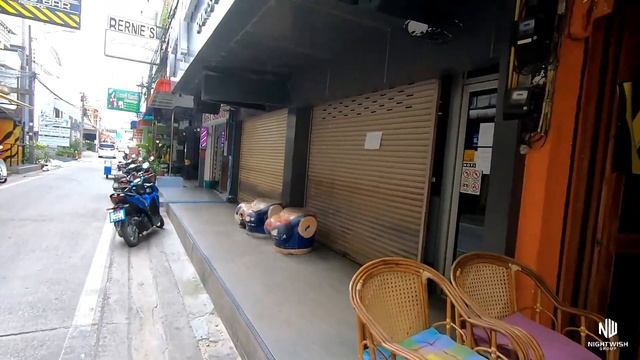 Pattaya - 80% of Soi 7 & 8 Bars CLOSED can they Recocover? смотреть онлайн