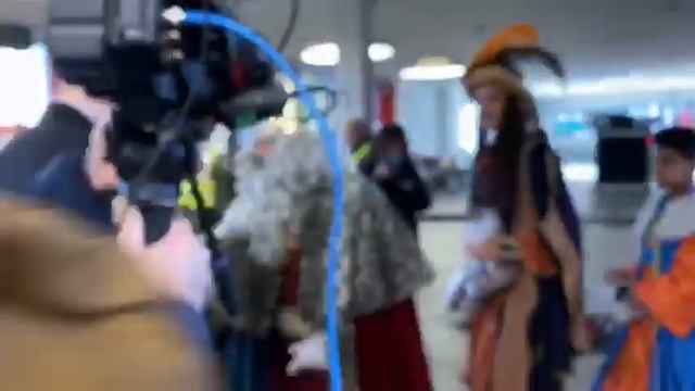 Los Reyes Magos llegan a León смотреть онлайн