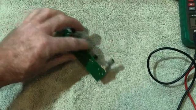 Emu Command Station power supply voltages смотреть онлайн