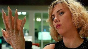 Девушка получила сверхспособности, после того как в нее вшили...