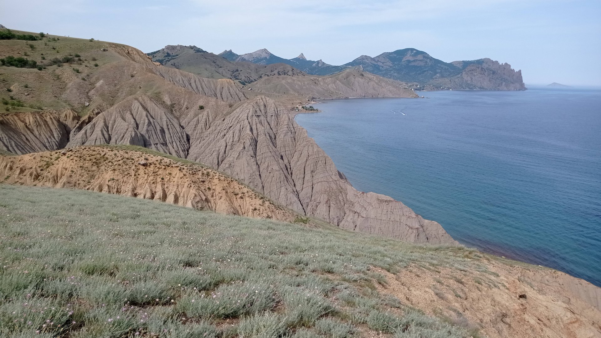 Главный нудистский пляж Крыма.Пляжи Лисьей бухты . смотреть онлайн