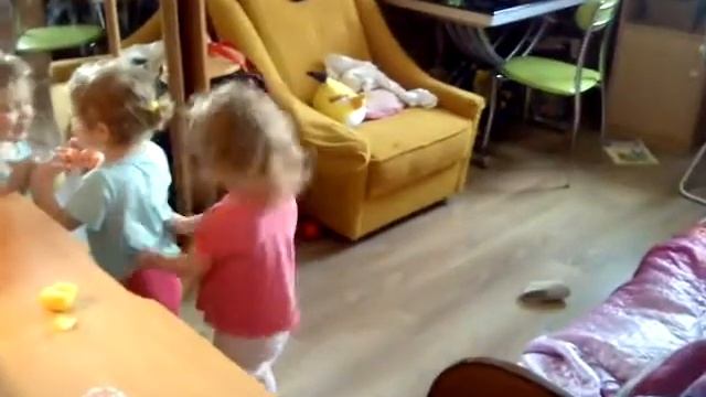 #БЛИЗНЯШКИ| 2,5 года | Аня и Маша смотреть онлайн