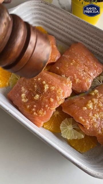 SALMÓN Con Cítricos Al Horno Y Salsa De Aceitunas  #cenanavideña #recetasnavideñas #shorts