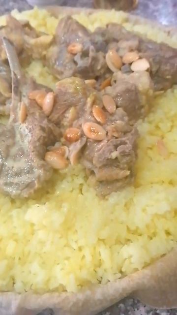 Мансаф - национальное блюдо Иордании منسف بلحم الضأن #shorts смотреть онлайн