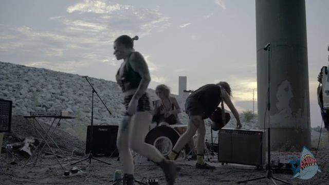 VV @ HELLS GATE смотреть онлайн