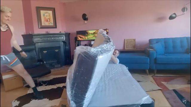 ASK a Polyamorous Couple ANYTHING смотреть онлайн