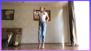 Танец под песню «звук поставим на всю»🍭