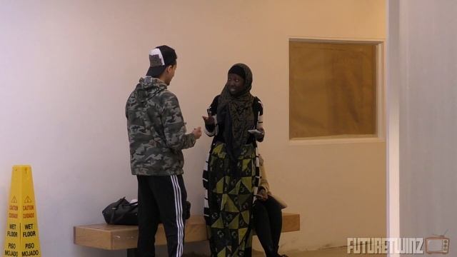 KISSING MUSLIM GIRLS FOR MONEY EXPERIMENT! (PRANK INVASION RESPONSE) смотреть онлайн