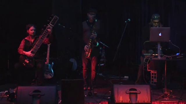 Sikander - Bhangra Manga Live @ Tago Mago