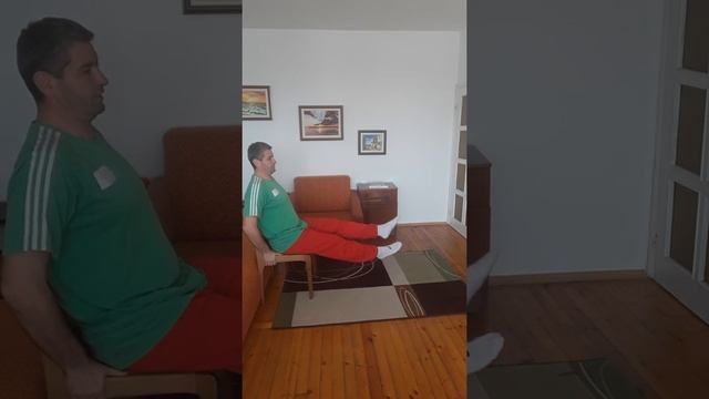 Клип 6 Упражнения със стол смотреть онлайн