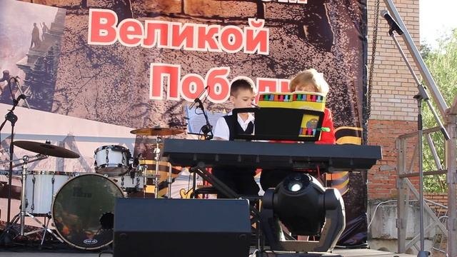 Савенко Саша и Гринёва М.П. "Крейсер Аврора" смотреть онлайн