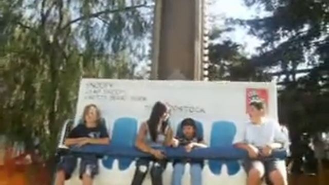 Jasmine and Amber next to 2 strangers смотреть онлайн