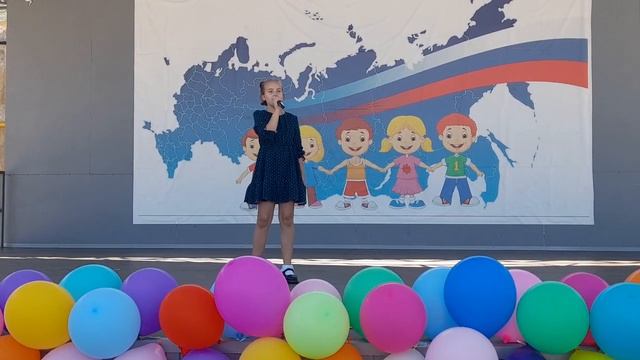 2024.г. 1 июня. Поёт Сокол Ксения смотреть онлайн
