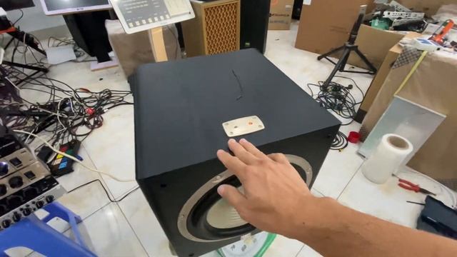 Đơn đi Hải Dương. Loa SUB điện (LOA SIÊU TRẦM) Bass 30 JBL Mã L8400P/230