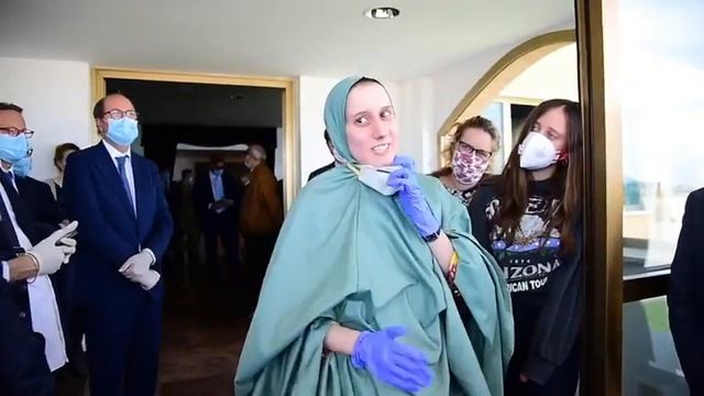 Silvia Romano oo ka degtay Roma kadib markii laga sii daayey Al-Shabaab смотреть онлайн