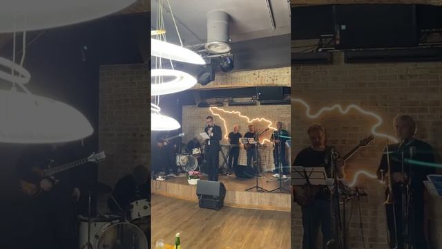 Александр Савёлов-Дерябин на дне рождения у Виктории Пьер-Мари смотреть онлайн