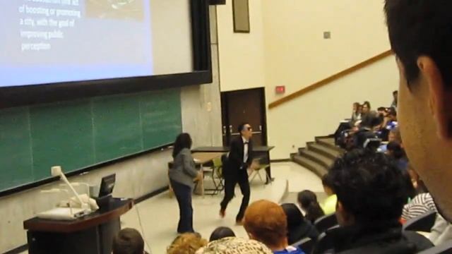 Gangnam Style at York University смотреть онлайн