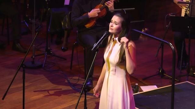 Tompos Kátya és az Óbudai Danubia Zenekar - Jacques Brel - La valse a mille temps смотреть онлайн