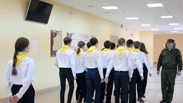 Выступление 8 В на смотре строя и песни 2018 смотреть онлайн