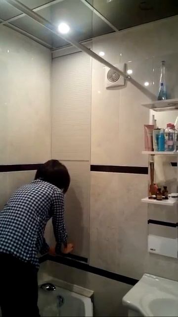 Декоративные рольставни REHAU в сан узле смотреть онлайн