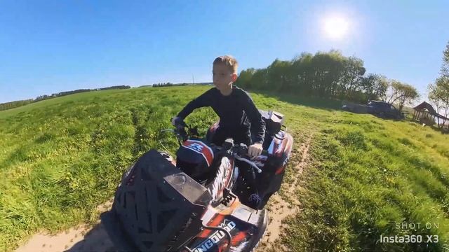 КвадроПикник в Луцковлянах.Цветение рапса,май!