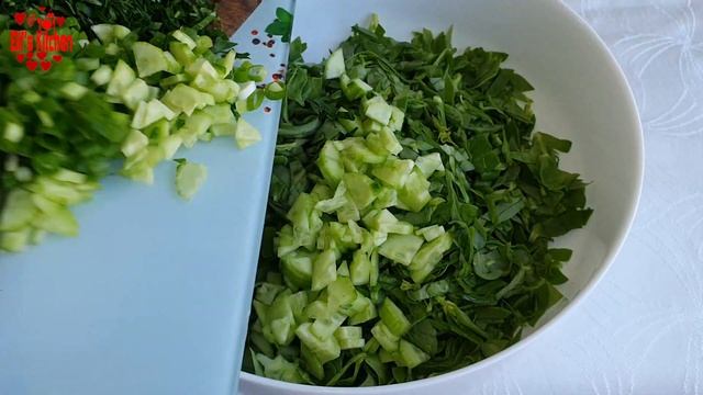 SPOON SALAD WITH HERBS смотреть онлайн