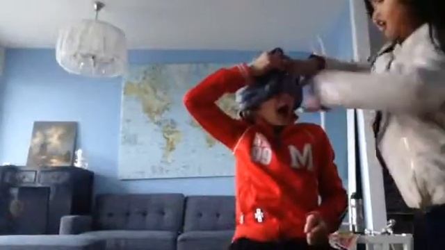 Whats in my mouth challenge // deel 1 // met Alena!! // смотреть онлайн