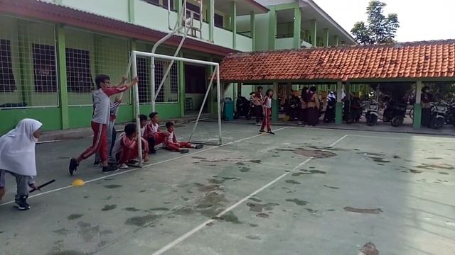 Video Pembelajaran UAS Atletik 3 Lari Estafet смотреть онлайн