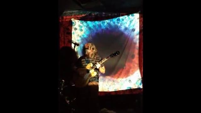 Lost in Screens - The Grizzly Atoms смотреть онлайн