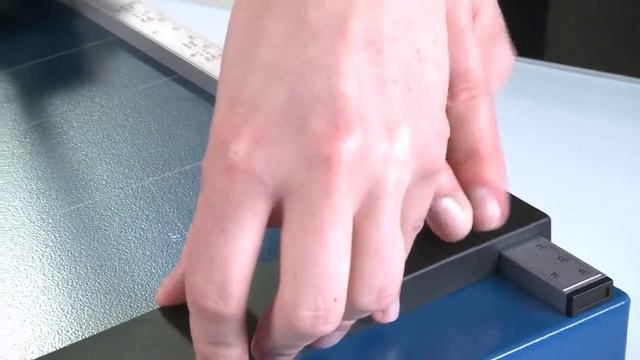 Dahle 519 & 569 Guillotine смотреть онлайн