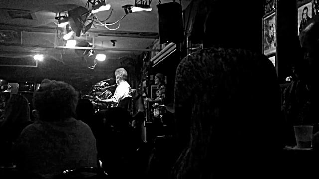 Mickey Springston & *friends covering - Call Me the Breeze смотреть онлайн