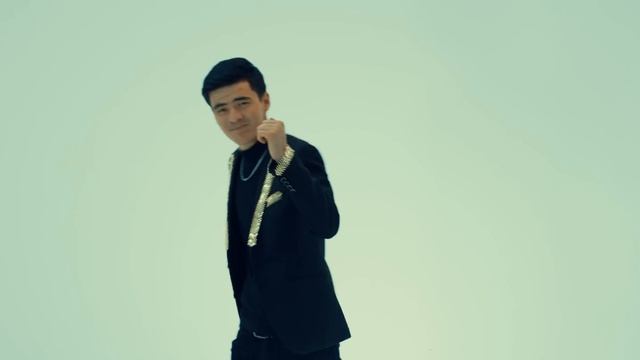 Sherzodbek Kuralov - Qara-qara (Official Music Video) смотреть онлайн