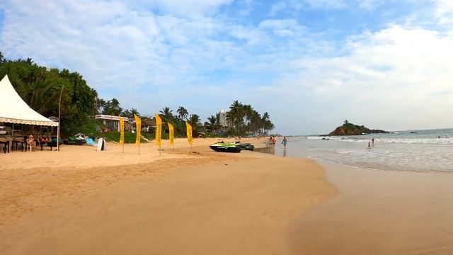 [4K] Sri Lanka, Tourist Beach MIRISSA 4K 60FPS ASMR, No Talk, Natural live Sounds смотреть онлайн