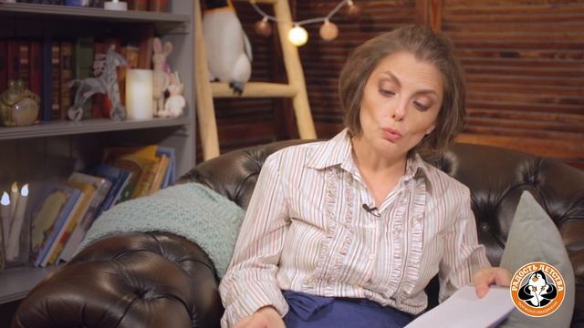 Oksana Surkova lit le conte de fées "Cendrillon" de Charles Perrault смотреть онлайн