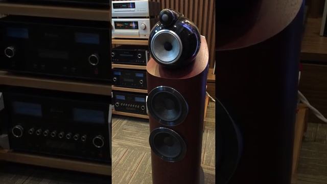 E 650 Accuphase 30w Class A + B &W 803d3 500w + CD Dp 430 Accuphase