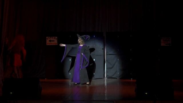 Премьера мюзикла в двух актах «Крутите зонтик, господа!» смотреть онлайн